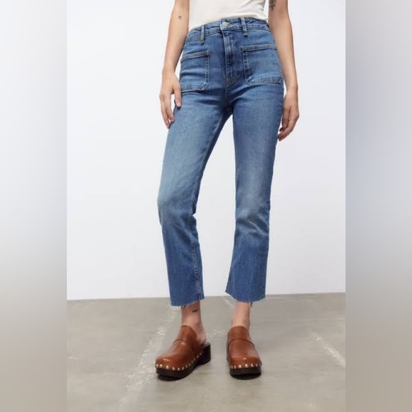 NWT Zara Mini Flare Jeans Size USA 4 - Picture 1 of 8